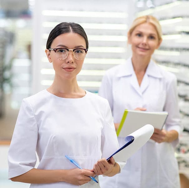 ophthalmic assistant